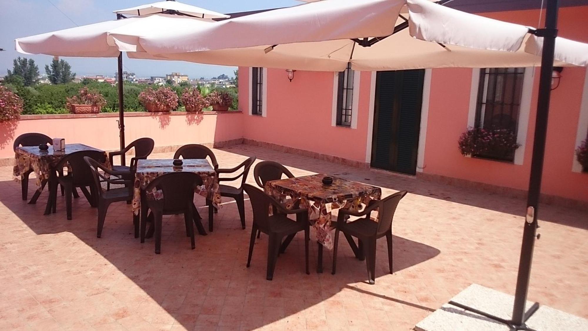 Bed And Breakfast Sommavesuvio Pollena Trocchia Exterior photo